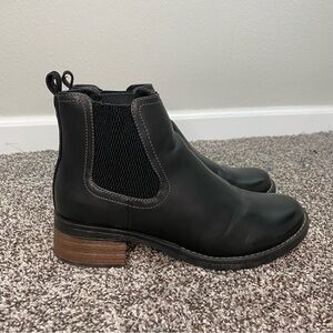 Camden Rock Juno Black Booties Women’s 9